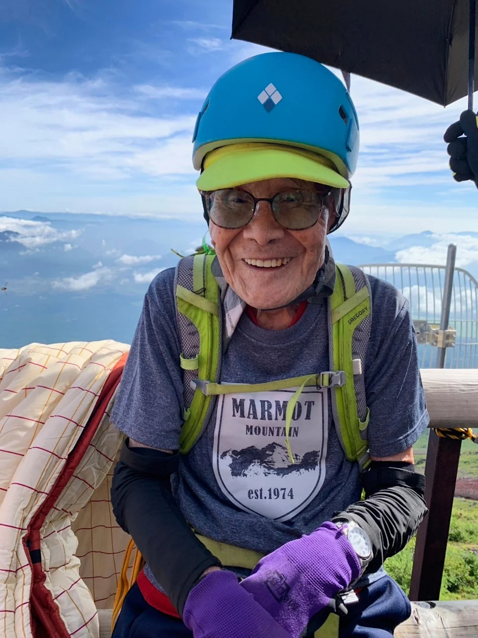 This photo provided by Motoe Hoshino shows her father Kokichi Akuzawa as they were climbing Mount Fuji, west of Tokyo, Aug. 5, 2025. (Family courtesy photo via AP) (Akuzawa family courtesy photo)