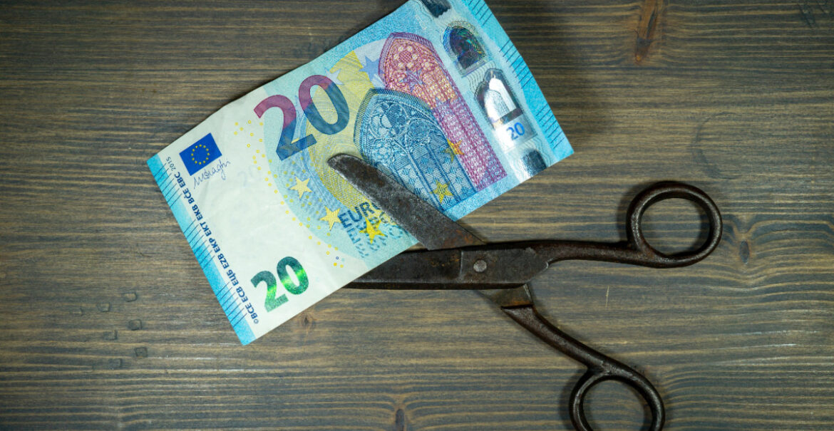 ECB cuts policy rates