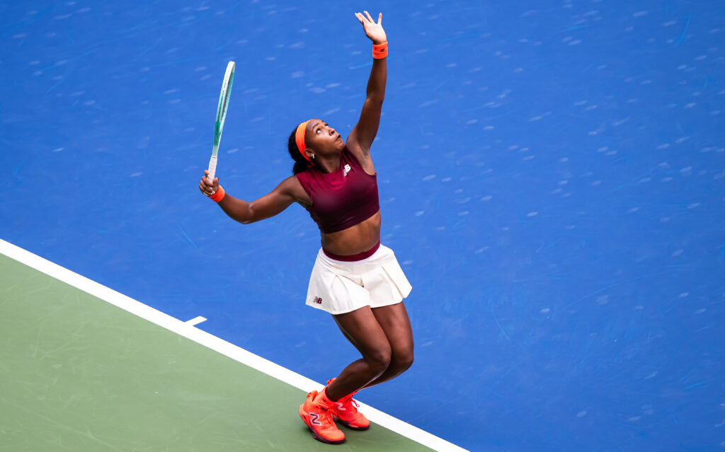 Coco Gauff serves