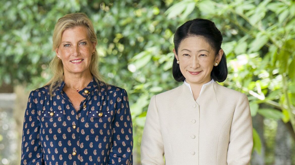 Sophie of Edinburgh Packed an Impressive Suitcase of Shirt Dresses For Her Japan Trip Sophie of Edinburgh Packed an Impressive Suitcase of Shirt Dresses For Her Japan Trip