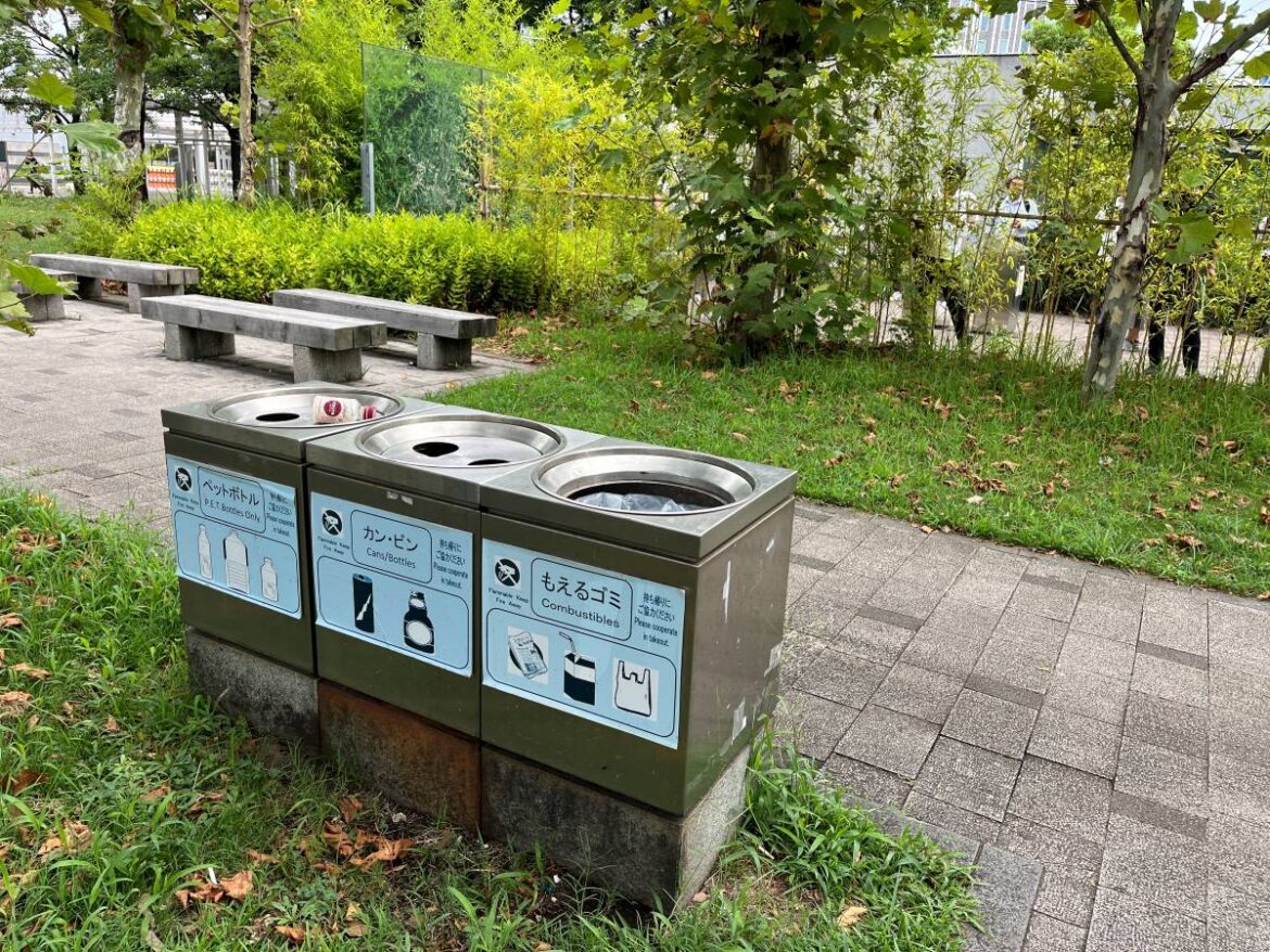 Anti-Trash Society? What Our Garbage Says About Us IMG_9741 anti-trash society Daniel Moore