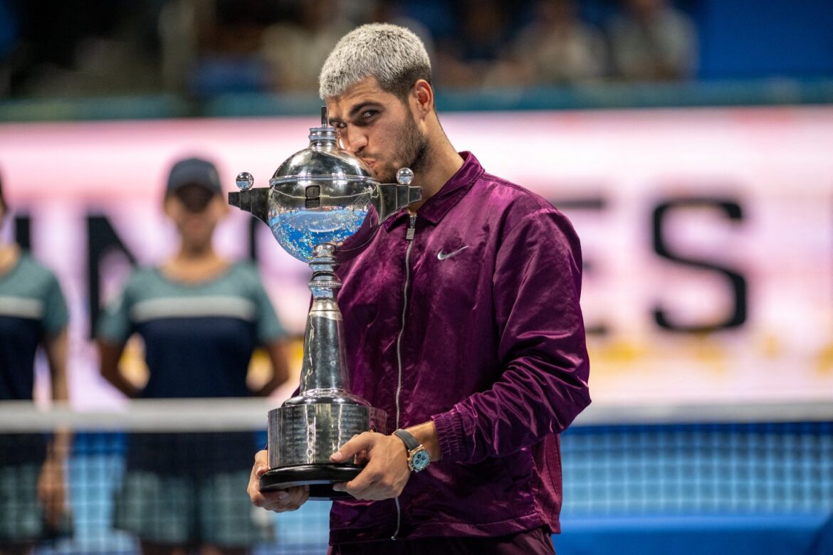 Alcaraz withdraws from Shanghai Masters after a win in Japan. - Fullview