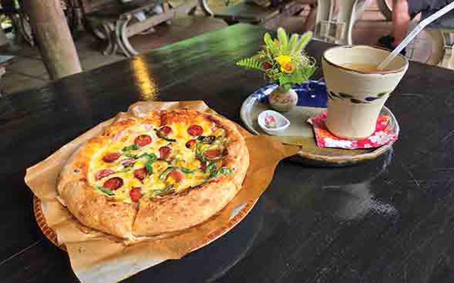 meal at Pizza Café Kajinhou