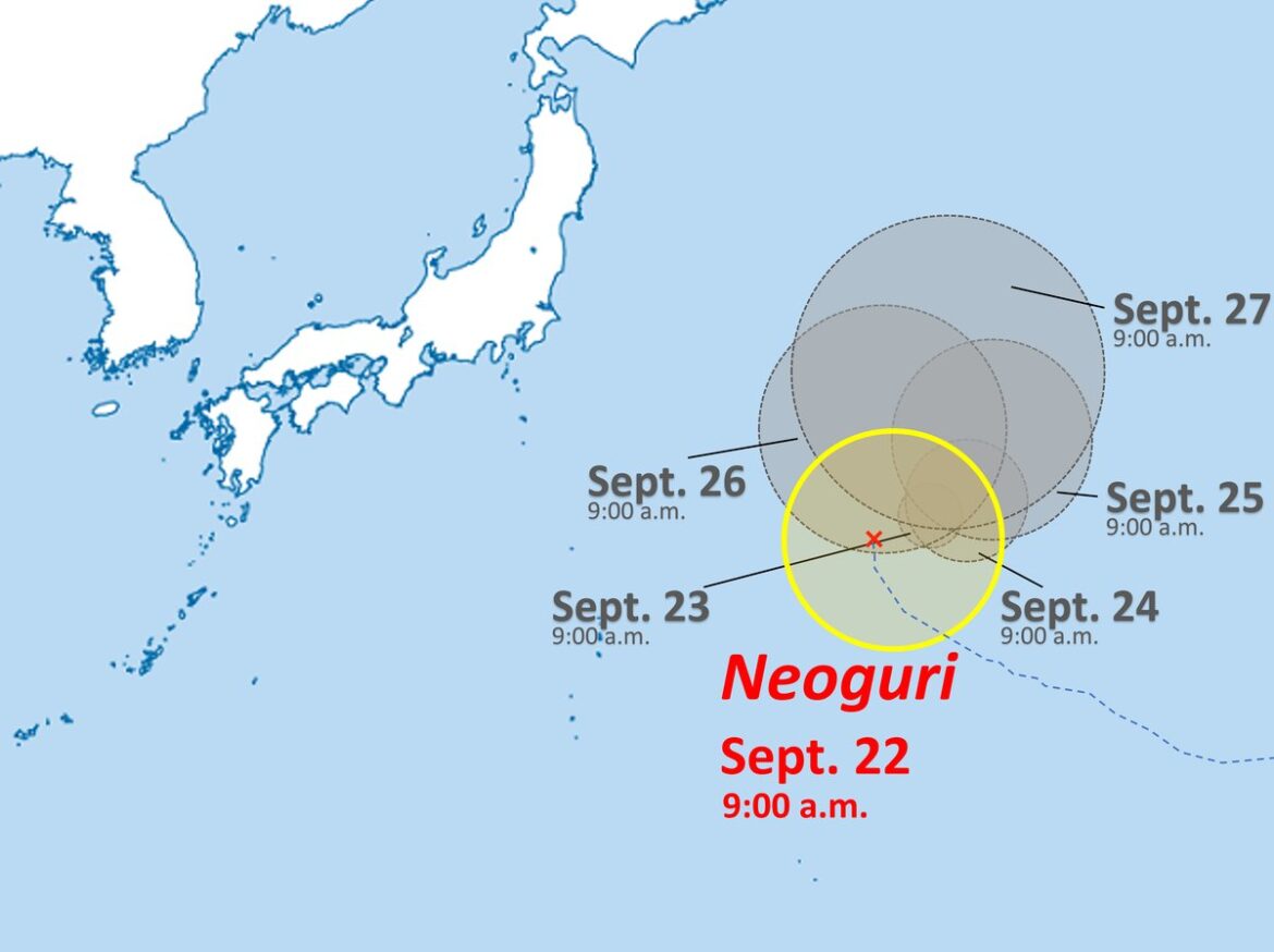 Strong Typhoon Neoguri Stays Near Tokyo’s Minamitorishina Island, Heads North Strong Typhoon Neoguri Stays Near Tokyo’s Minamitorishina Island, Heads North