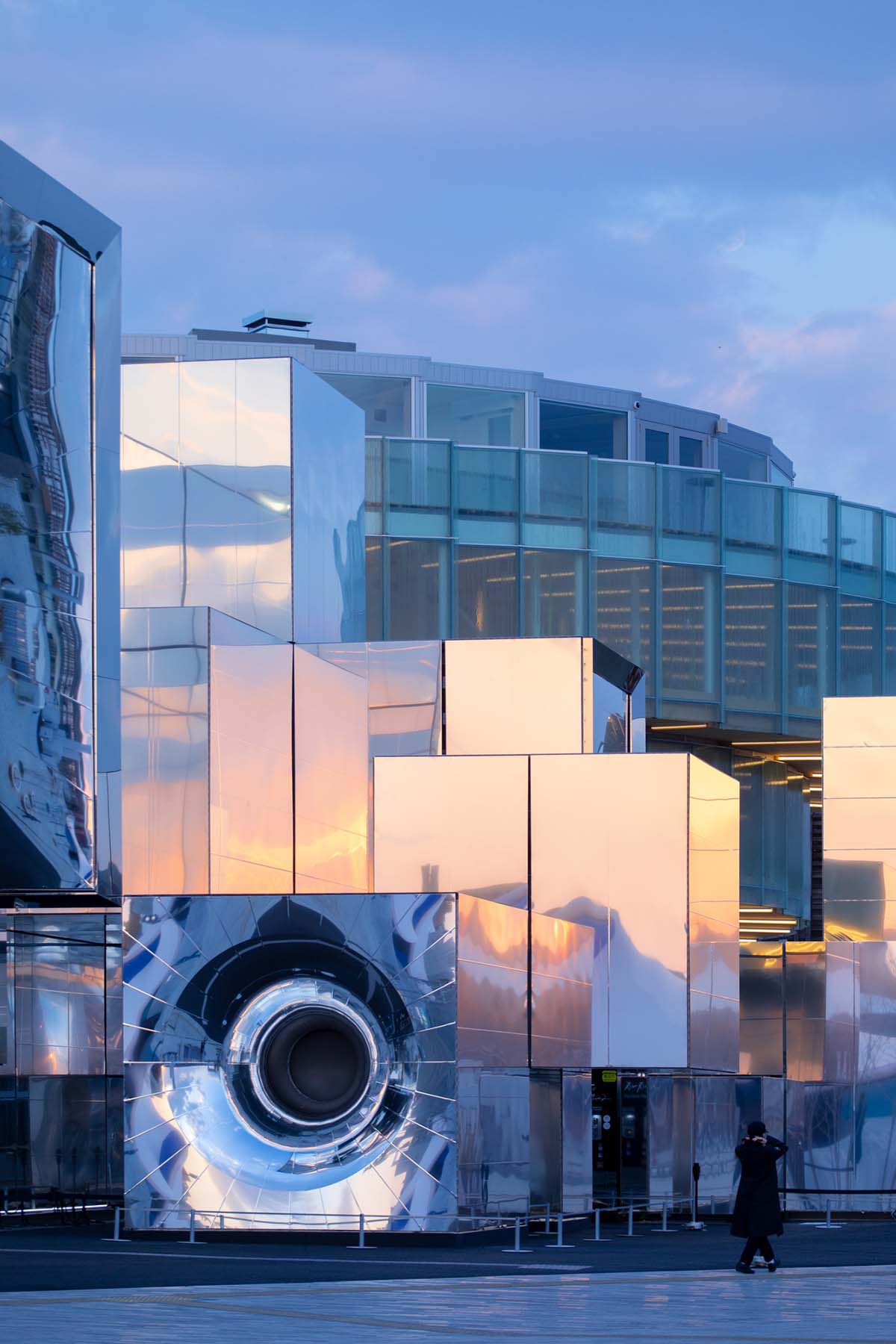 Noiz Architects imagines Osaka Pavilion as a social and living sculpture with mirrored surfaces 