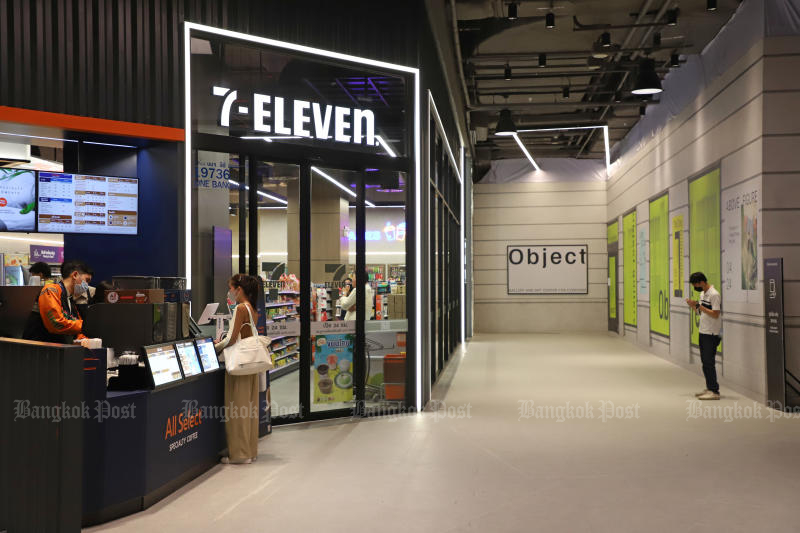 A 7-11 convenience store at the One Bangkok shopping arcade. A store in Tokyo starts using worker robots due to labour shortages and high wage costs. (Photo: Varuth Hirunyatheb)