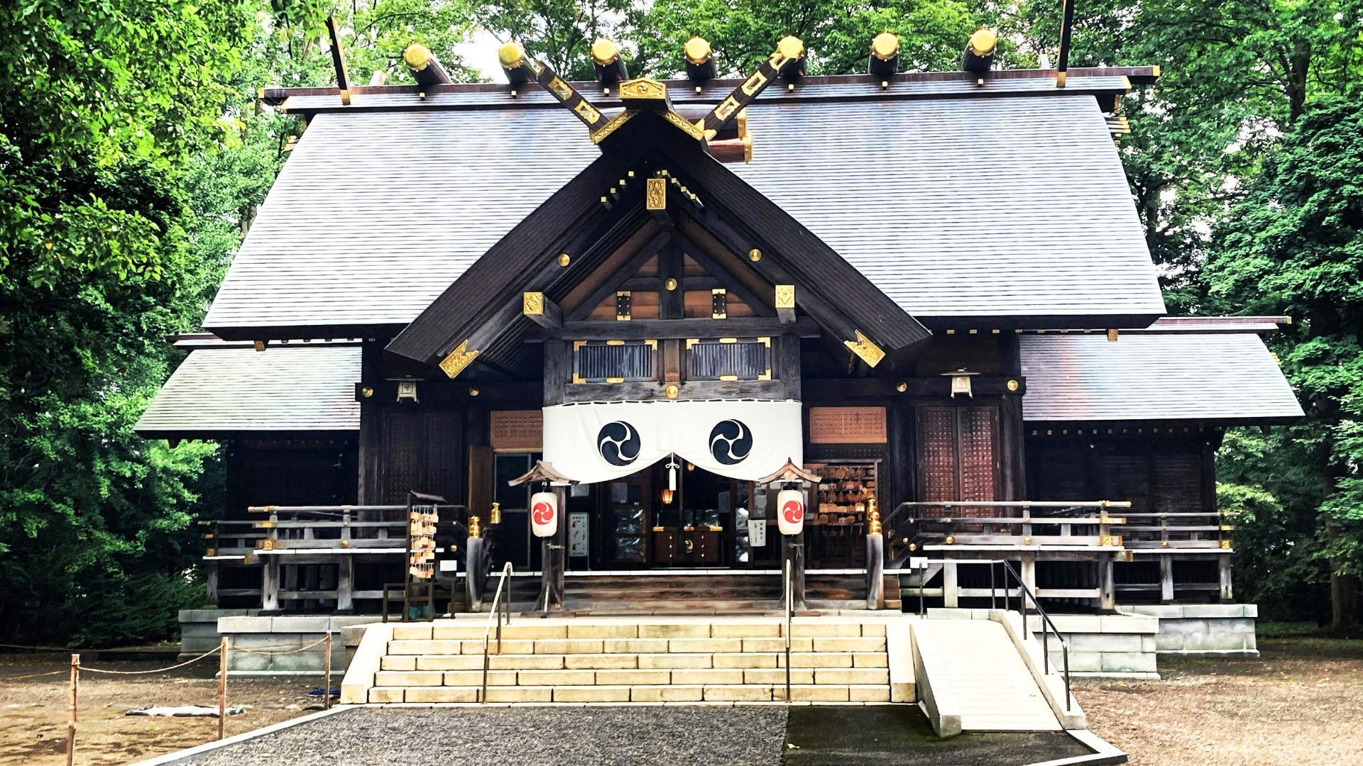 Top attraction Hokkaido Shrine