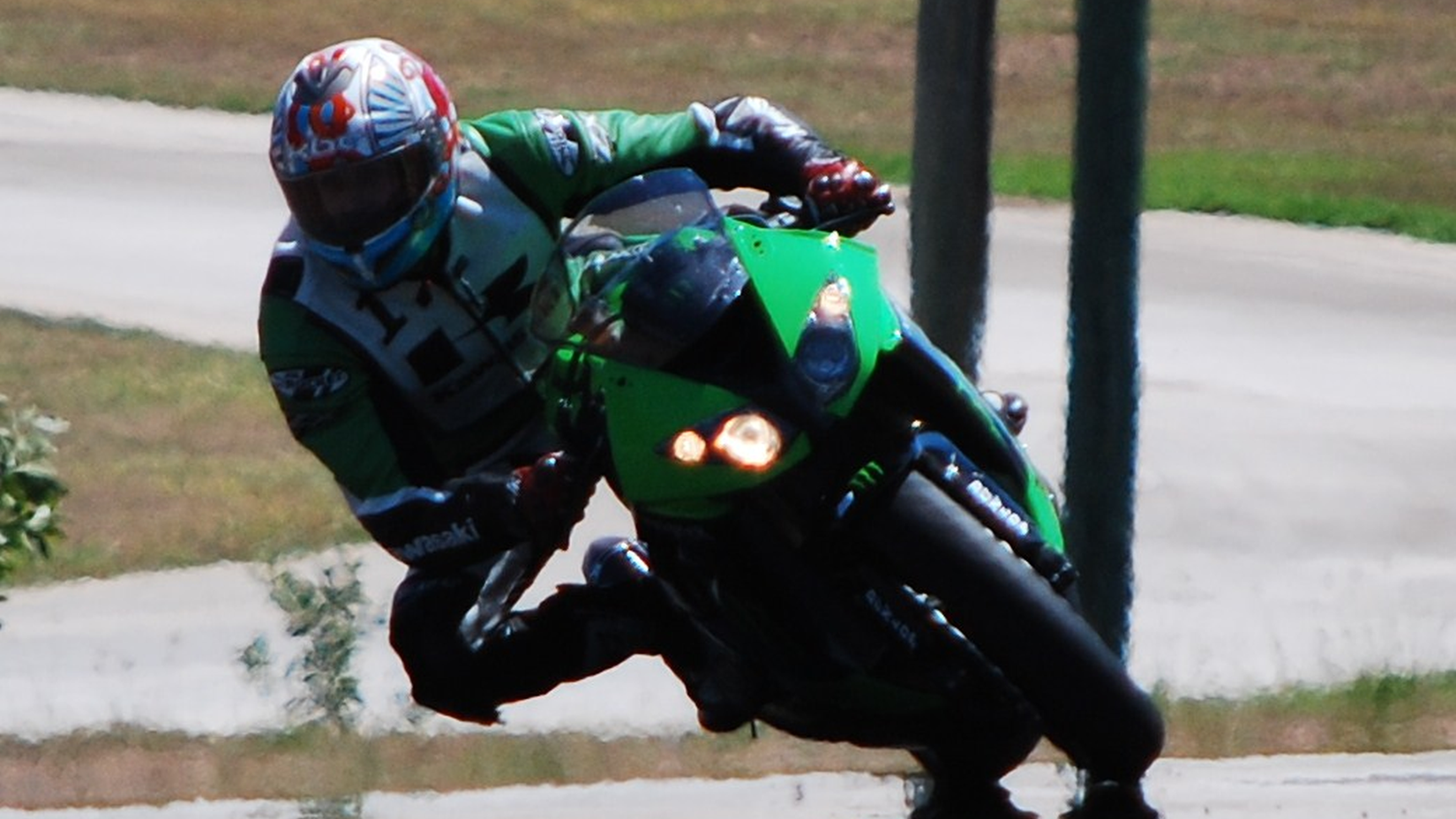 Kawasaki ZX-10R racing 1