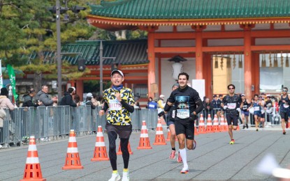 <p>2025 Kyoto Marathon participants<em> (Jiji Press photo)</em></p>