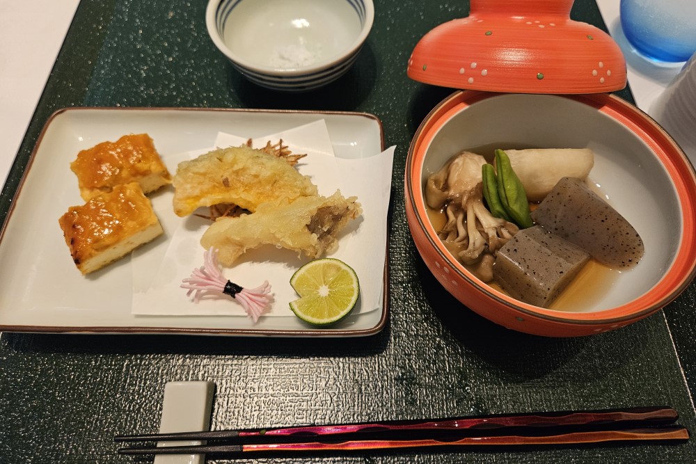 vegetarian meal on mitsui ocean fuji cruise ship