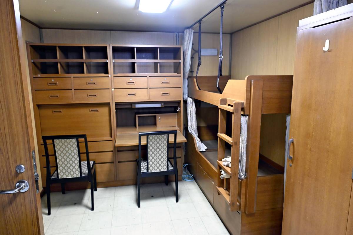 Tour of retired Japanese Antarctic research ship Shirase 5002 details its adventures