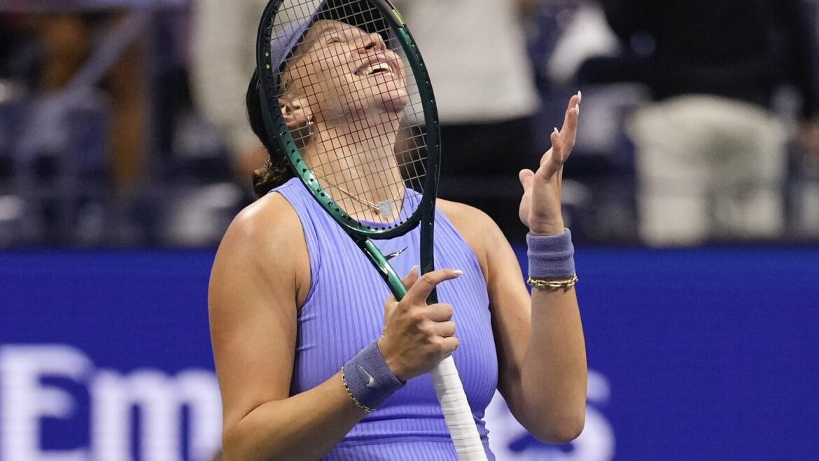 Anisimova beats Osaka at US Open for 2nd Slam final in a row Anisimova beats Osaka at US Open for 2nd Slam final in a row