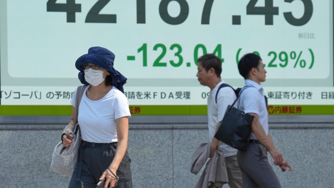 European shares rise after Asian benchmarks finish mostly lower European shares rise after Asian benchmarks finish mostly lower