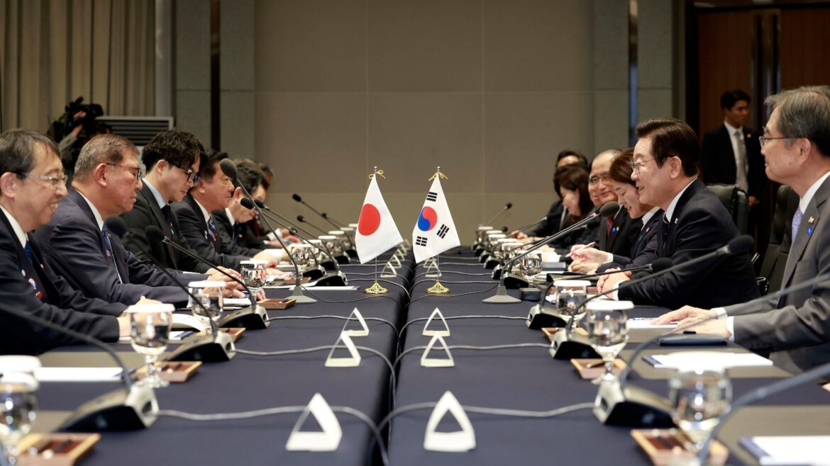 Japan and South Korea leaders commit to closer ties in their final summit