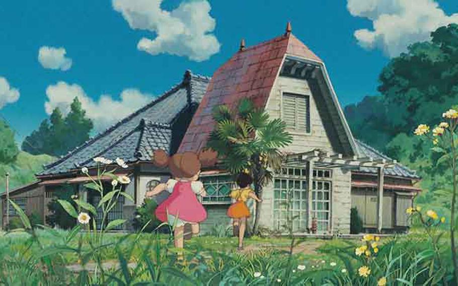 Satsuki and Mei run to their house.