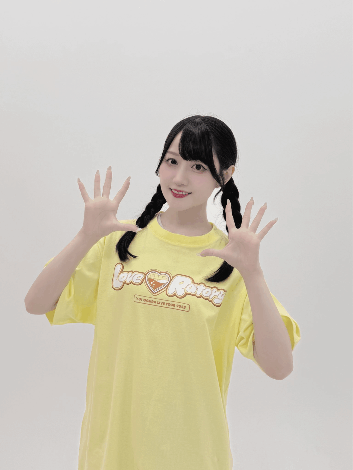 Ogura Yui in Her LIVE TOUR 2025「Love♡Ratory」Yellow T