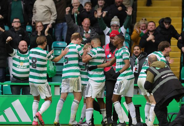 Celtic players celebrate Daizen Maeda's winner