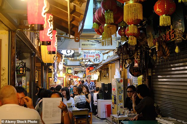 Unlike us Brits, Japanese people usually opt to eat alongside their boozing, and 'izakayas', Japan's answer to the pub, are home to some of the country's best food