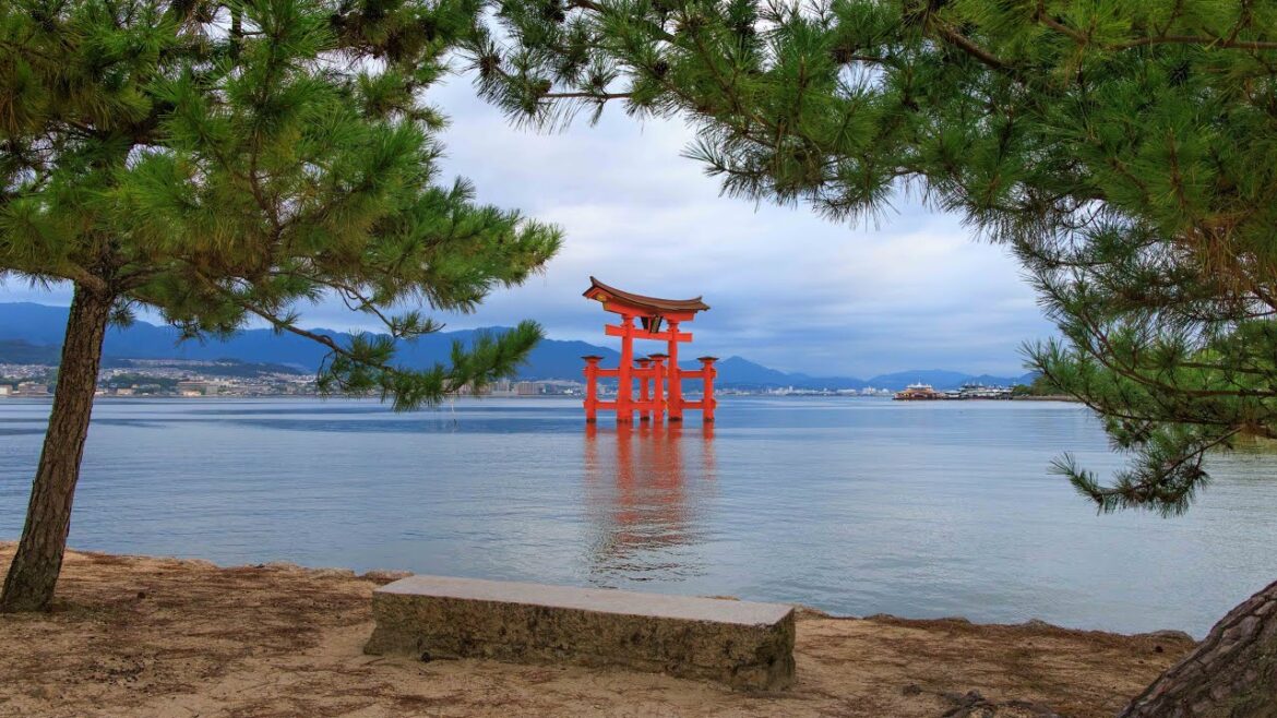 Miyajima: Morning Walk on Quiet Island | Hiroshima, Japan
