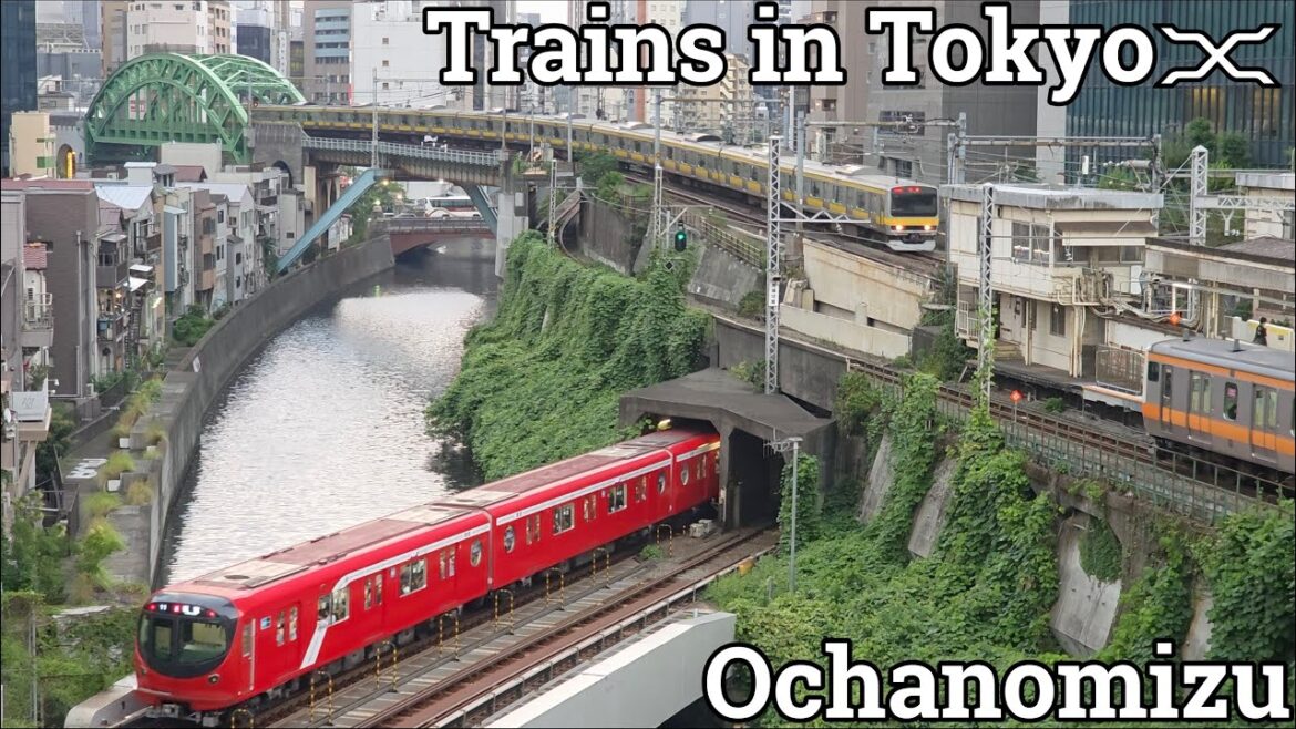 Trains in Tokyo during rush hour at Ochanomizu Station | 御茶ノ水駅 | The best train spot | Tokyo | Japan