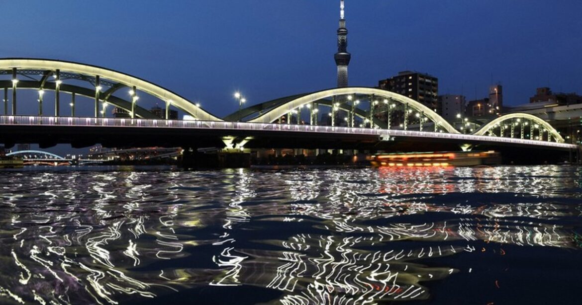 Retro Japan in Photos: Triple-arch bridge in Tokyo a symbol of recovery from 1923 quake Retro Japan in Photos: Triple-arch bridge in Tokyo a symbol of recovery from 1923 quake