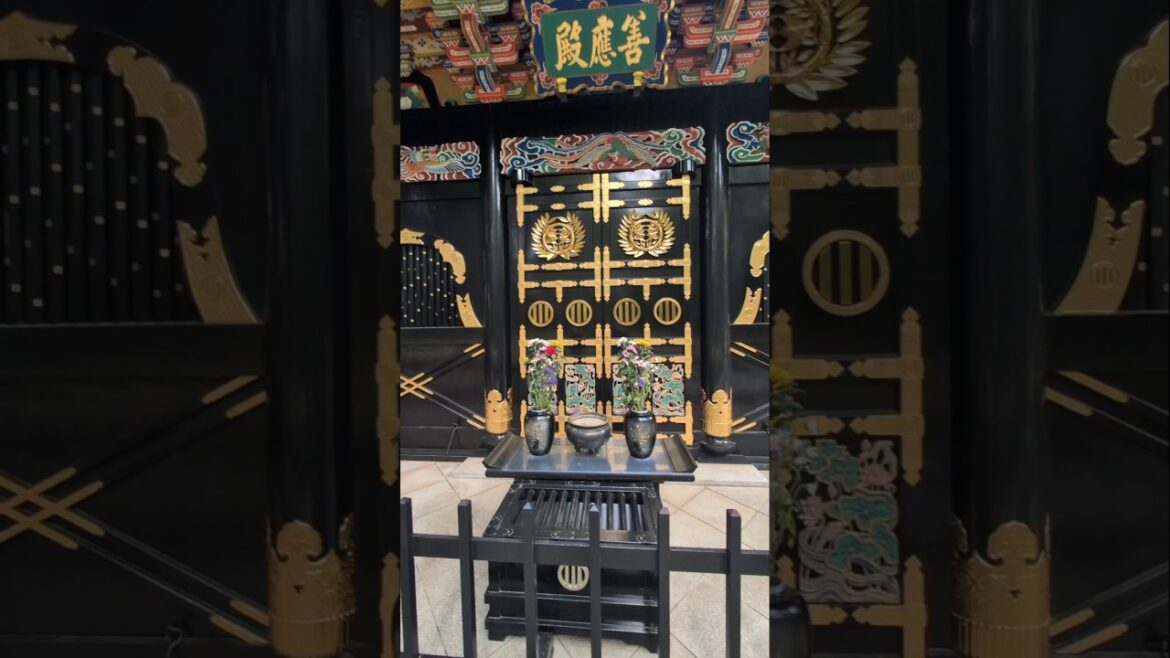 Das Grab des "einäugigen Drachen" Date Masamune in Sendai