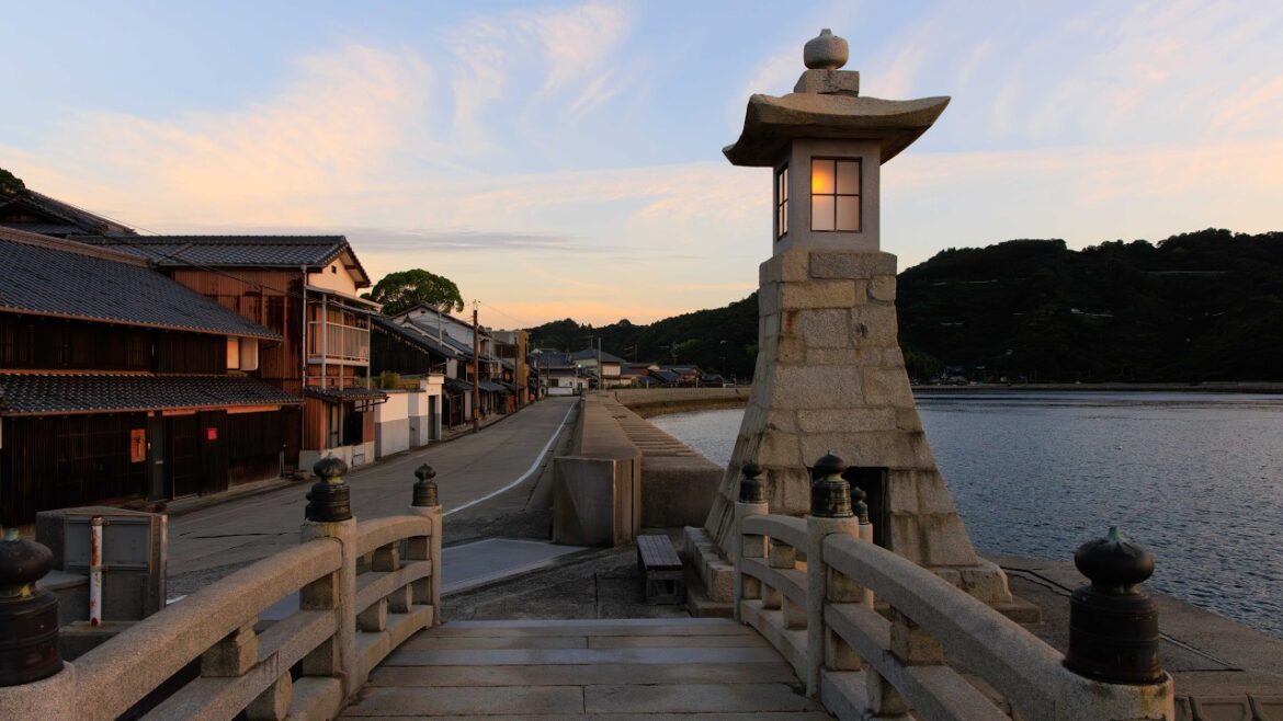 Sunrise Walk in Historic Harbor Town on Seto Inland Sea | Mitarai, Japan Sunrise Walk in Historic Harbor Town on Seto Inland Sea | Mitarai, Japan