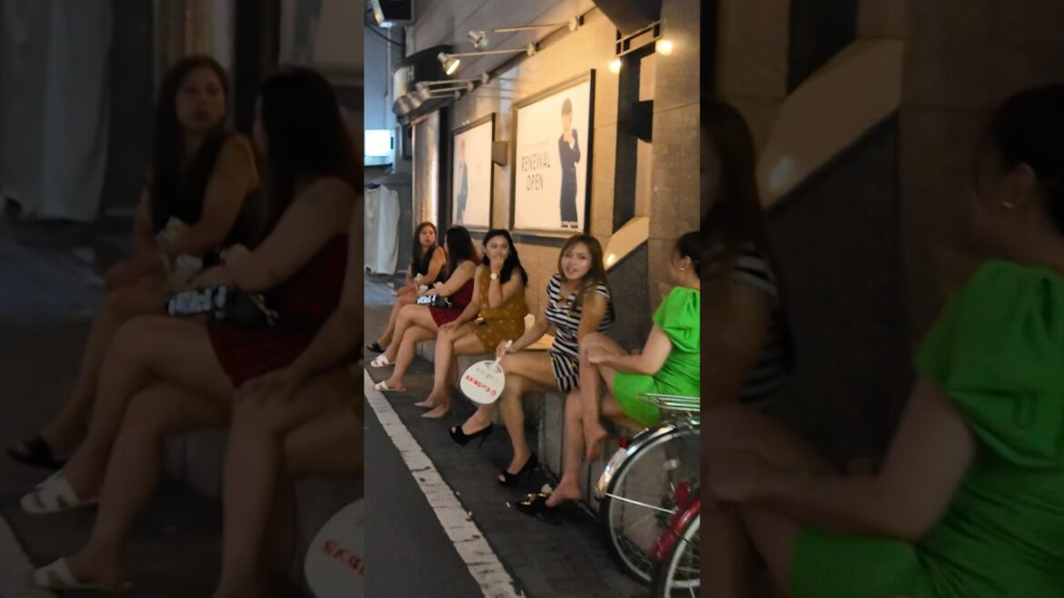 Osaka Nightlife Japan 🇯🇵 #beautifulgirl #japan #viral #shorts