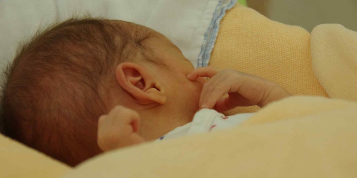 In Japan, babies born to foreign parents hit 3%, easing birth decline