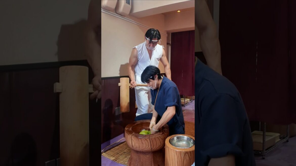 Japanese green tea mochi 🍡 #mochi #greentea #japan #kyoto #dessert #japanfood #japan #교토 #streetfood