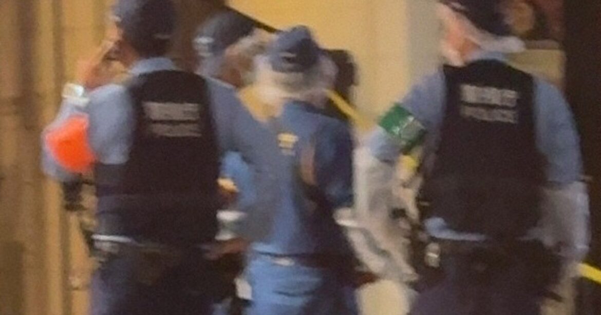 Overdose suspected as teenage girl fatally falls off building in Tokyo’s Kabukicho area Overdose suspected as teenage girl fatally falls off building in Tokyo's Kabukicho area