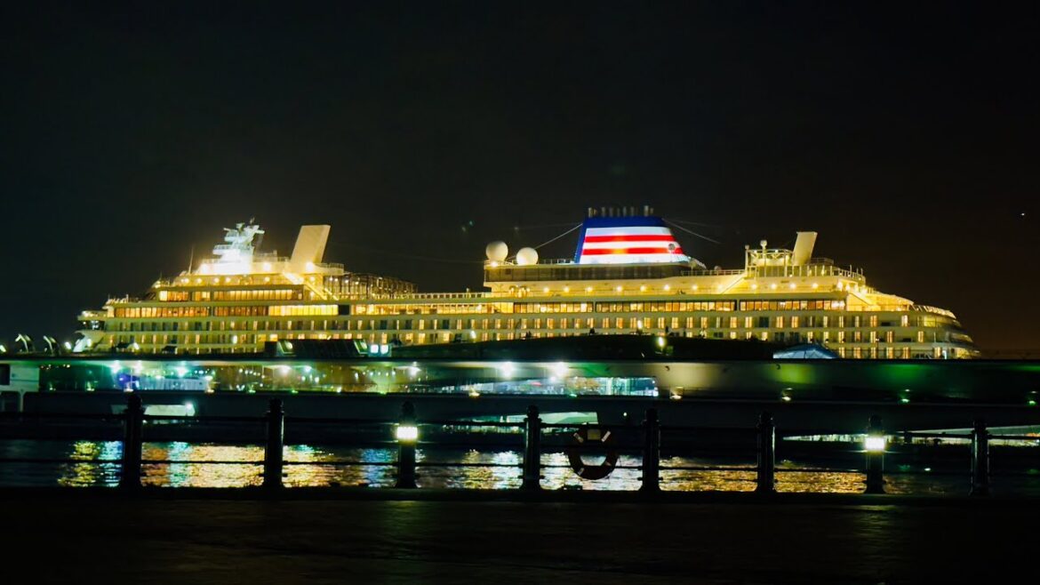 Yokohama port || royal king ship of #japan #travel
