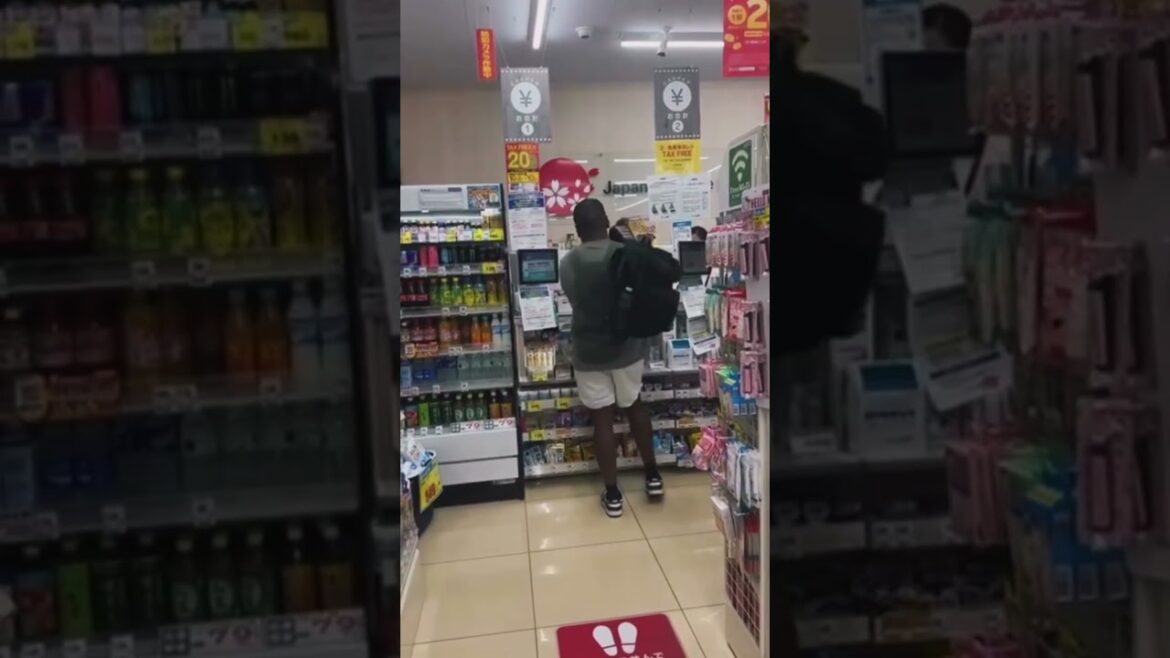 POV: You’re melting in Kyoto 🇯🇵🔥 #shorts #travel #fyp POV: You’re melting in Kyoto 🇯🇵🔥 #shorts #travel #fyp