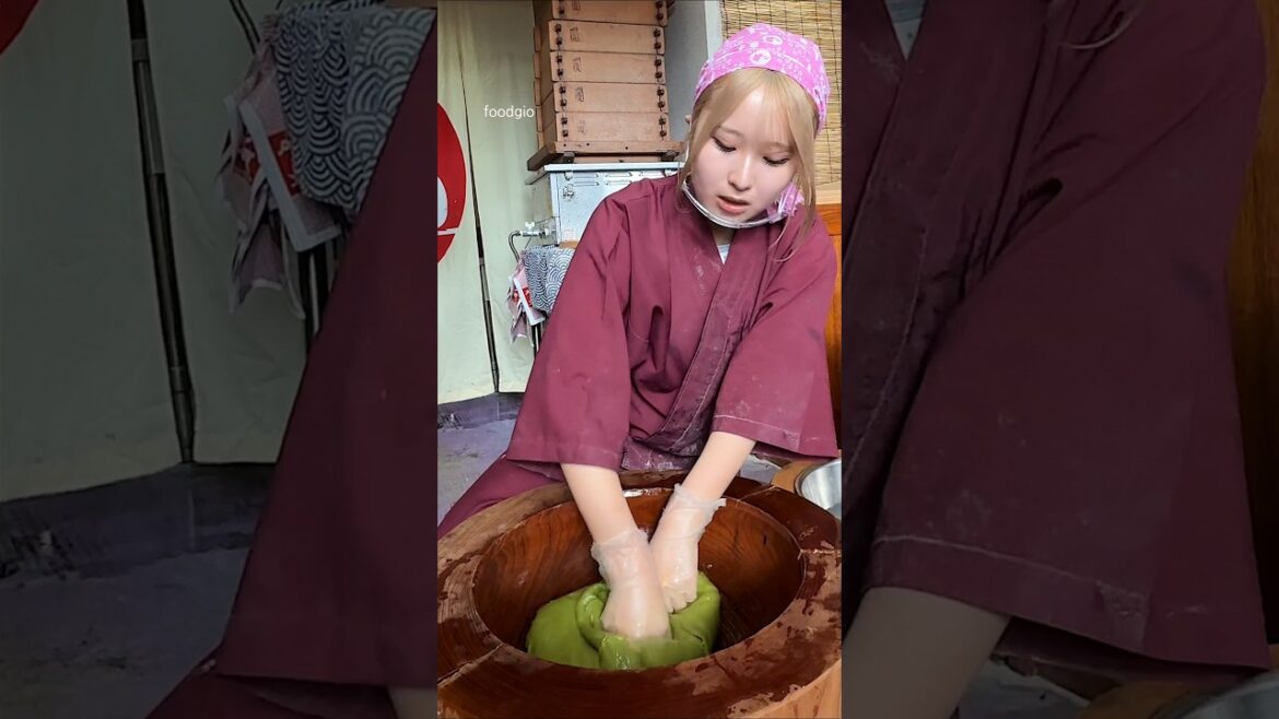 How to make mochi in Japan