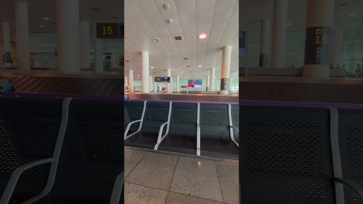 Naked in Spain?! Our Luggage Never Showed Up 😳✈️🇪🇸 Naked in Spain?! Our Luggage Never Showed Up 😳✈️🇪🇸