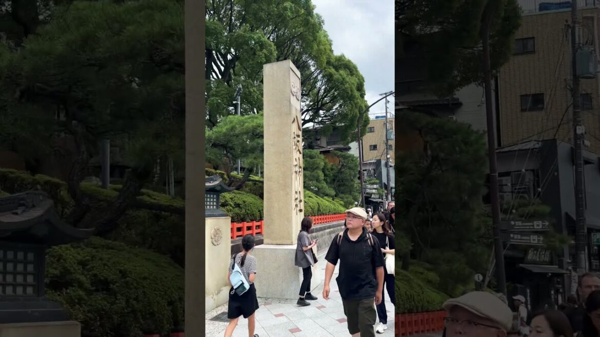 【KYOTO】 Must-See Tourist Attraction – Yasaka Shrine 【KYOTO】 Must-See Tourist Attraction - Yasaka Shrine