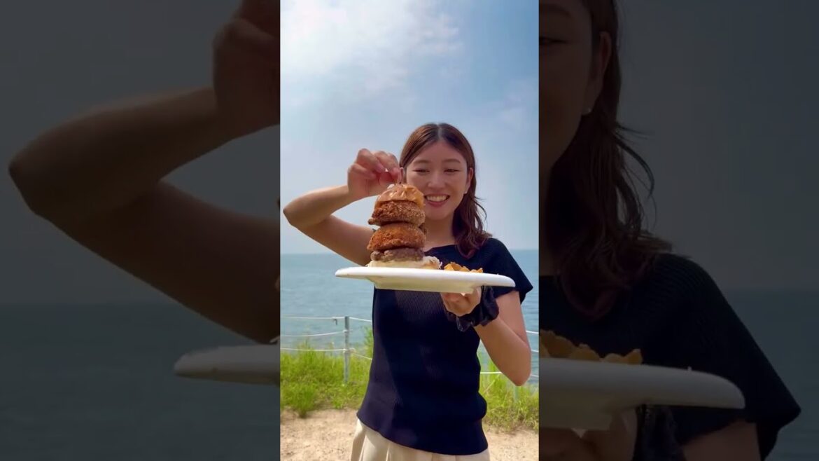 A Whole Onion in this Burger?! Lunch at Craft Kitchen in CRAFT CIRCUS, Awaji Island #japan A Whole Onion in this Burger?! Lunch at Craft Kitchen in CRAFT CIRCUS, Awaji Island #japan