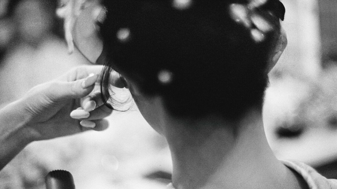 Shooting with a 50mm f/1.2 old lens in Kyoto on black & white film // Nikon F4 Shooting with a 50mm f/1.2 old lens in Kyoto on black & white film // Nikon F4