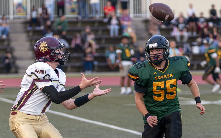 Kelton Clark gets set to make a catch.