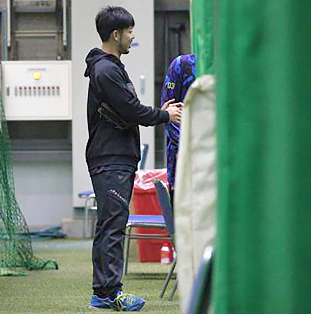 Keisuke Honda appeared at Seibu 's indoor training facility on October 30th (photographer: Ayami Onaka)