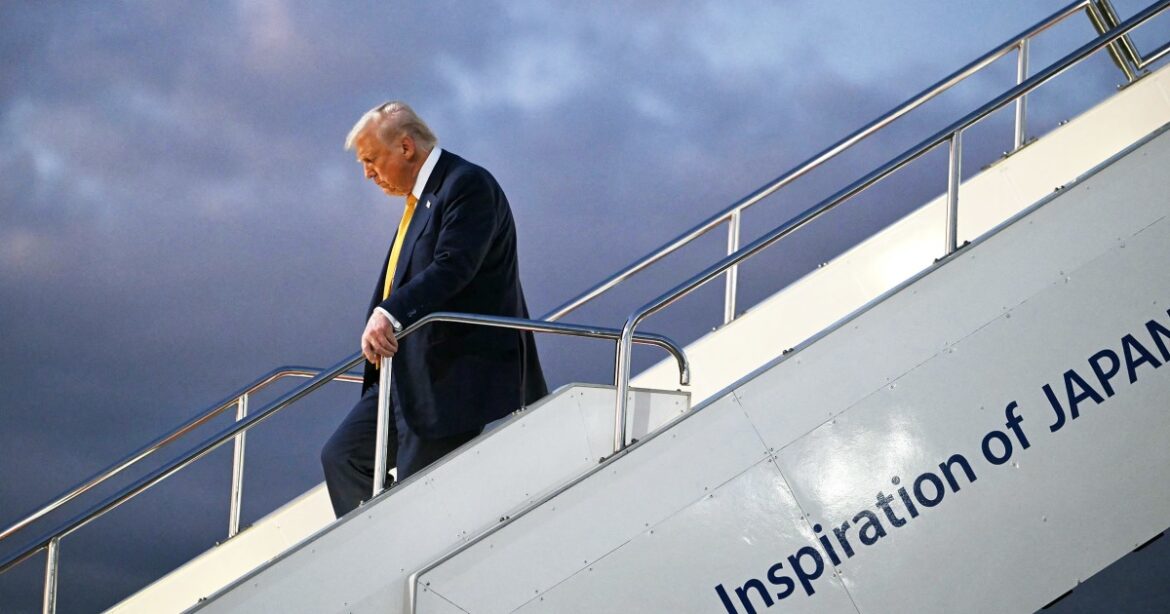 Trump arrives in Japan, open to extending Asia trip to meet with Kim Jong Un Trump arrives in Japan, open to extending Asia trip to meet with Kim Jong Un