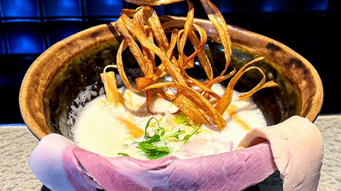 Torisoba Zagin: Artful Bowls to Redefine Ramen in Nishi, Osaka