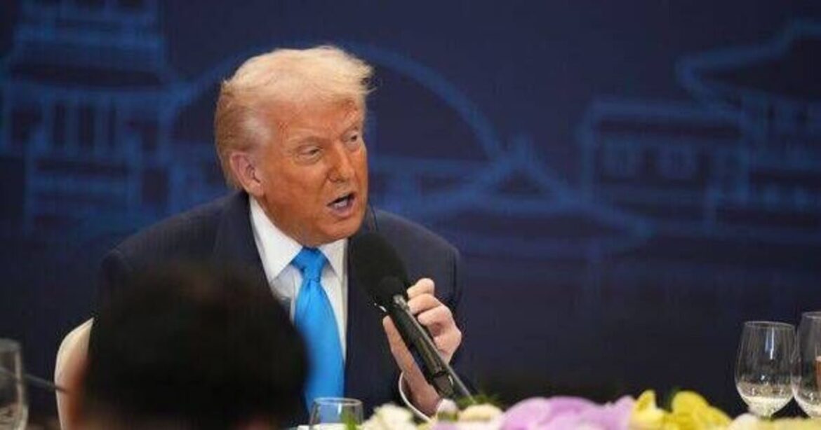 Donald Trump sparks concern after breaking news alert during Japan visit - TV - Entertainment