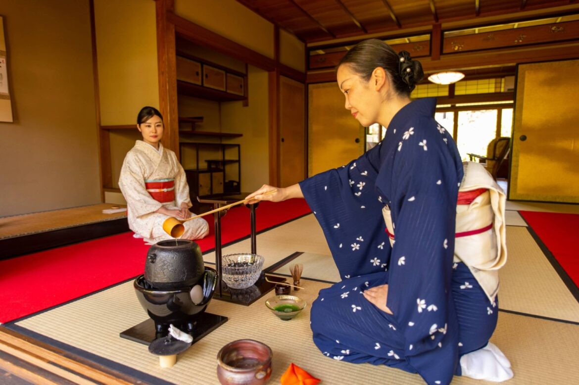 Tea ceremony experts see matcha boom as a big opportunity