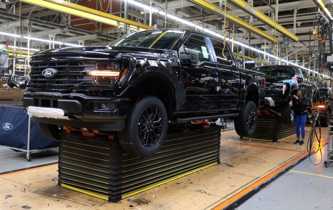 Ford F-150 might be imported by the Japanese government: report