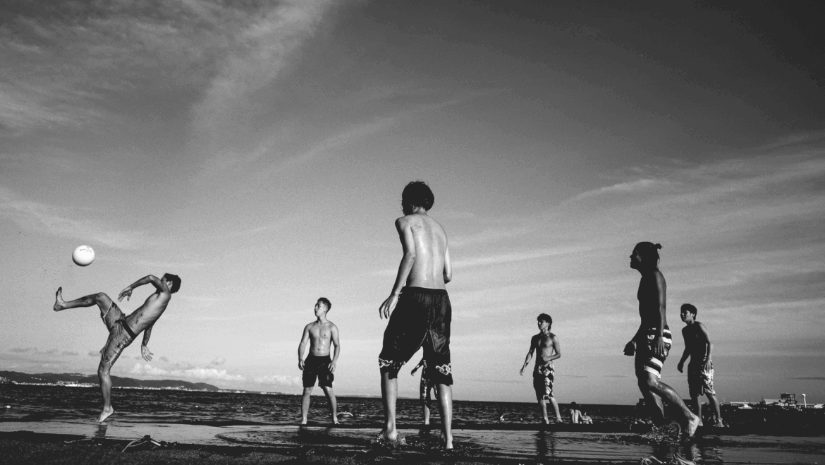 Erick Rosa and Photographer Iris Fuzaro Document Tokyo in New Exhibition