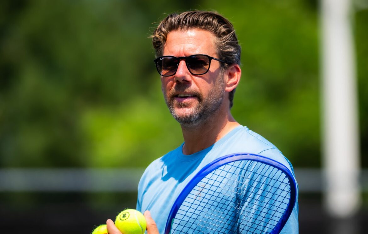Wim Fissette says what people get totally wrong about Naomi Osaka and Iga Swiatek after coaching them both Wim Fissette says what people get totally wrong about Naomi Osaka and Iga Swiatek after coaching them both