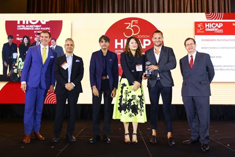 Merger & Acquisition of the Year Award (l. to r.): Jonathon Zink, The BHN Group by Northstar; Amit Nagpal, Padmanabhan Venkattachalam, Rachel Huang and Bastien Touzeau, Hyatt Hotels Corp.; Andrew MacGeoch, Bird & Bird Merger & Acquisition of the Year Award (l. to r.): Jonathon Zink, The BHN Group by Northstar; Amit Nagpal, Padmanabhan Venkattachalam, Rachel Huang and Bastien Touzeau, Hyatt Hotels Corp.; Andrew MacGeoch, Bird & Bird