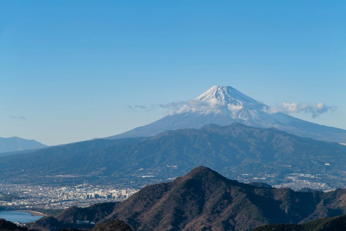 This Popular Japanese Mountaintop Opened A Breathtaking 'Floating' Spot To View Mt. Fuji