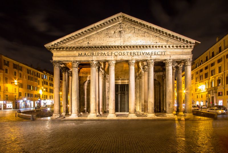 Japanese tourist dies after falling off wall at Pantheon in Rome Japanese tourist dies after falling off wall at Pantheon in Rome